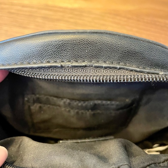 Express Crossbody Bag NWOT - Picture 3 of 3